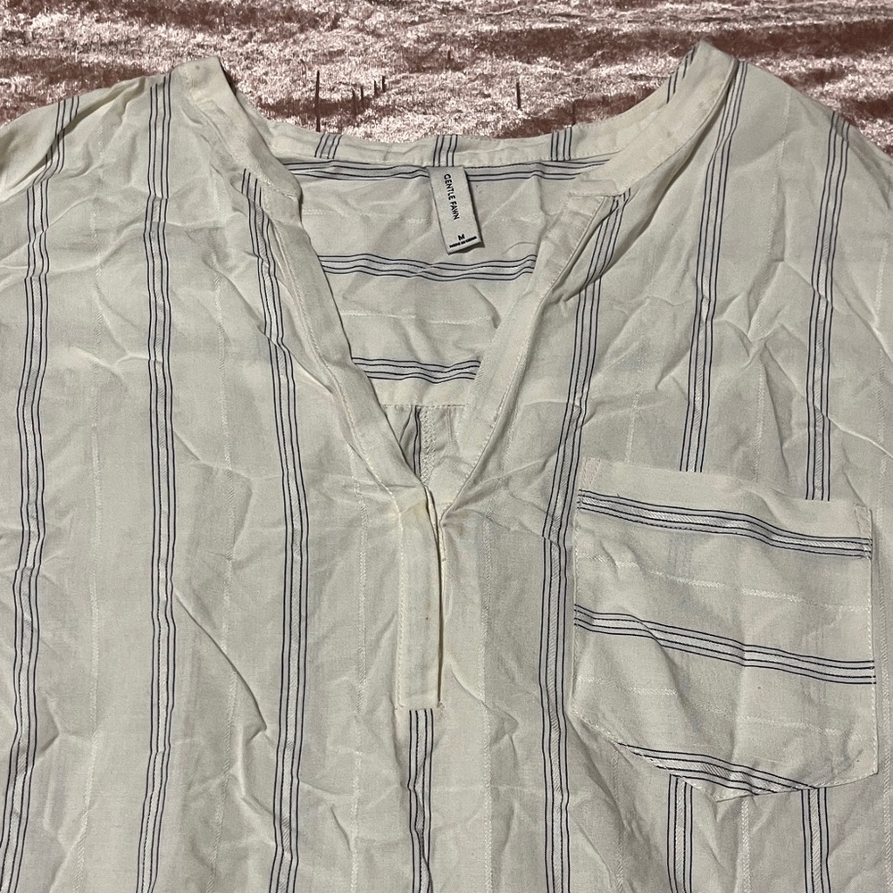 Gentle Fawn Ivory and Navy Blouse - Picture 3 of 8